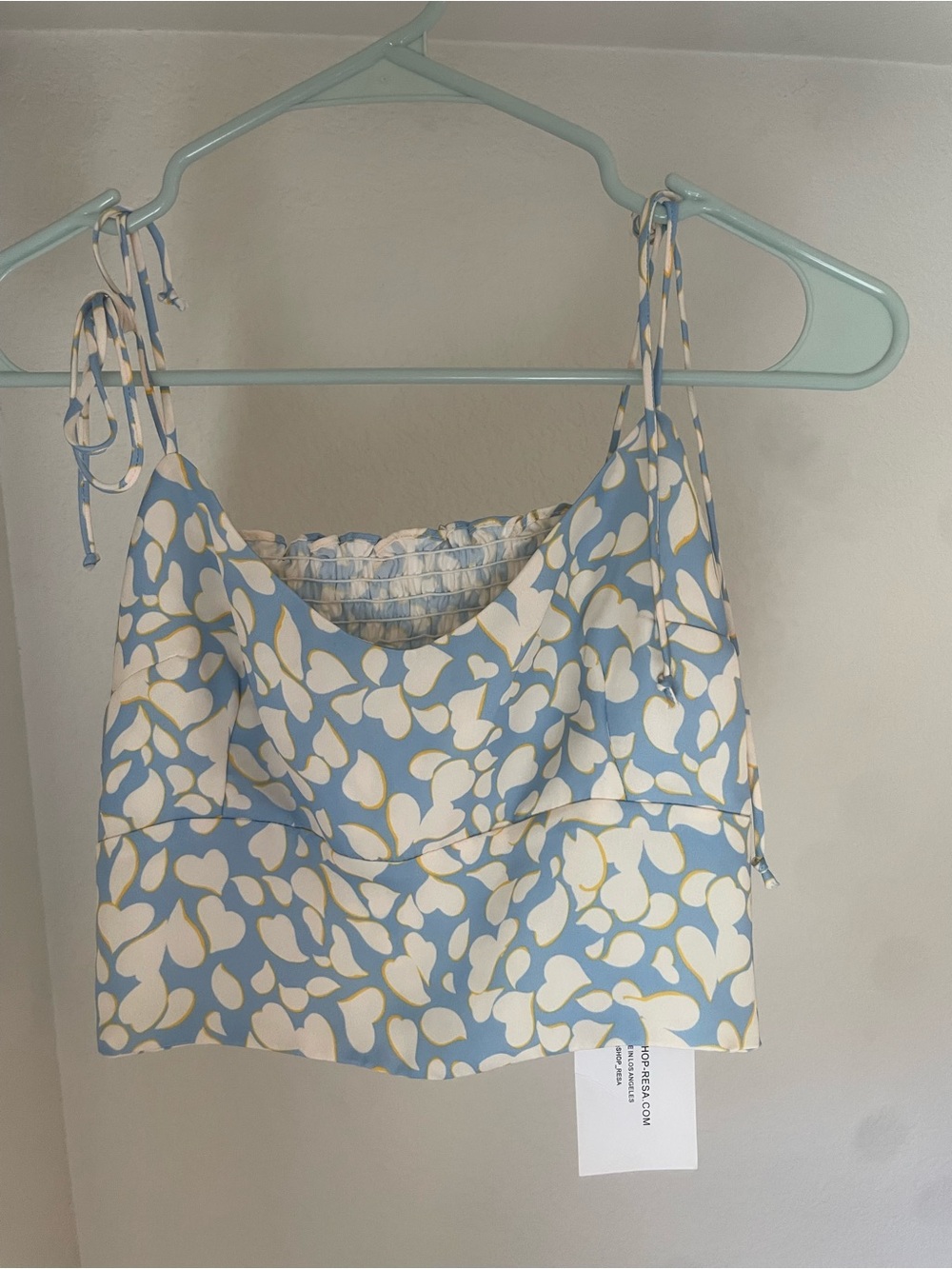 RESA NWT Medium Women’s Blue Tie-Shoulder Crop Top